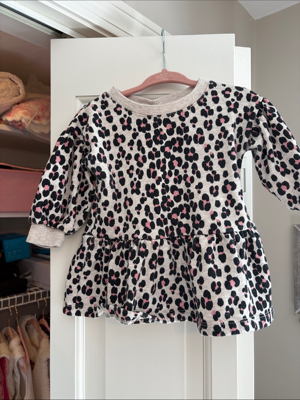 BabyGap Leopard Print Peplum Sweatshirt - Pink & Black 3-6m